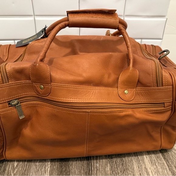 Claire Chase Hampton's Travel Duffel - Picture 2 of 5